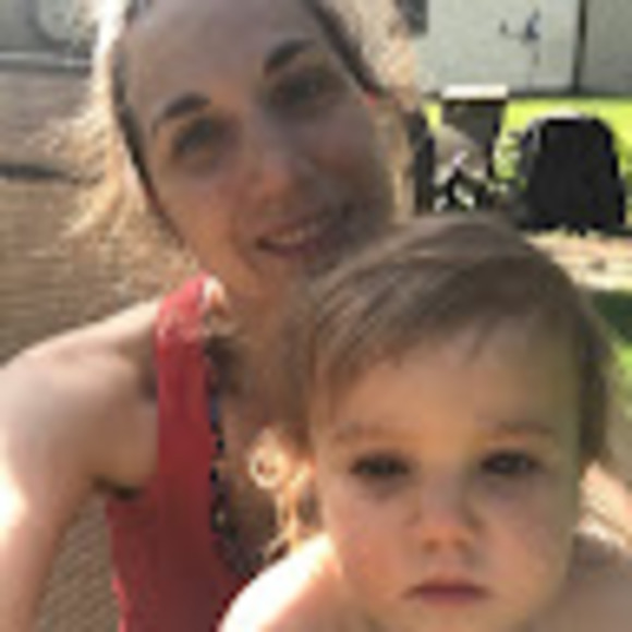 Meet your Posher, Danielle - Picture 1 of 1